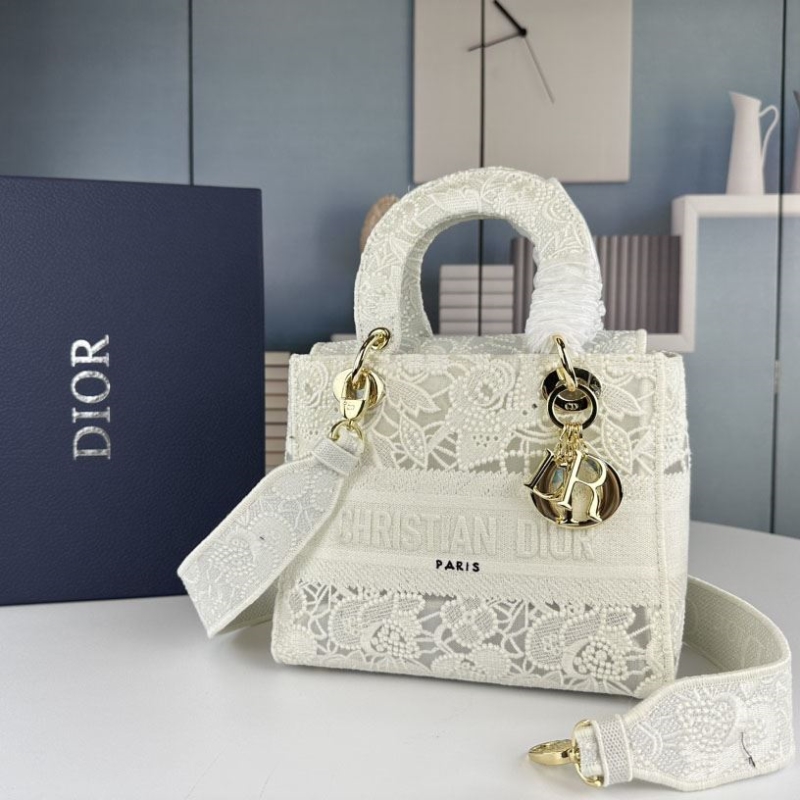D*or top handle bags